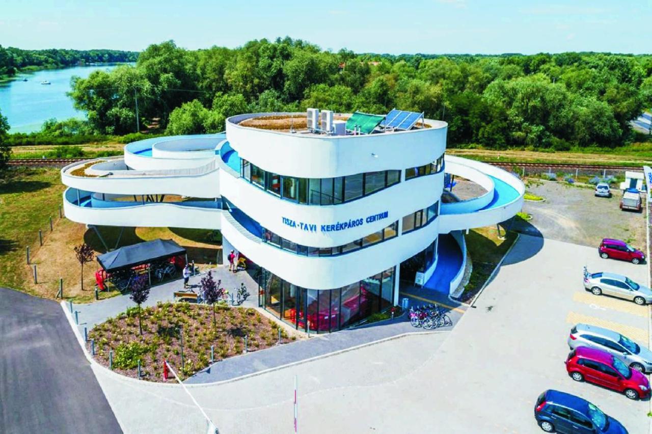 Oerveny Vendeghaz Otel Tiszafüred Dış mekan fotoğraf