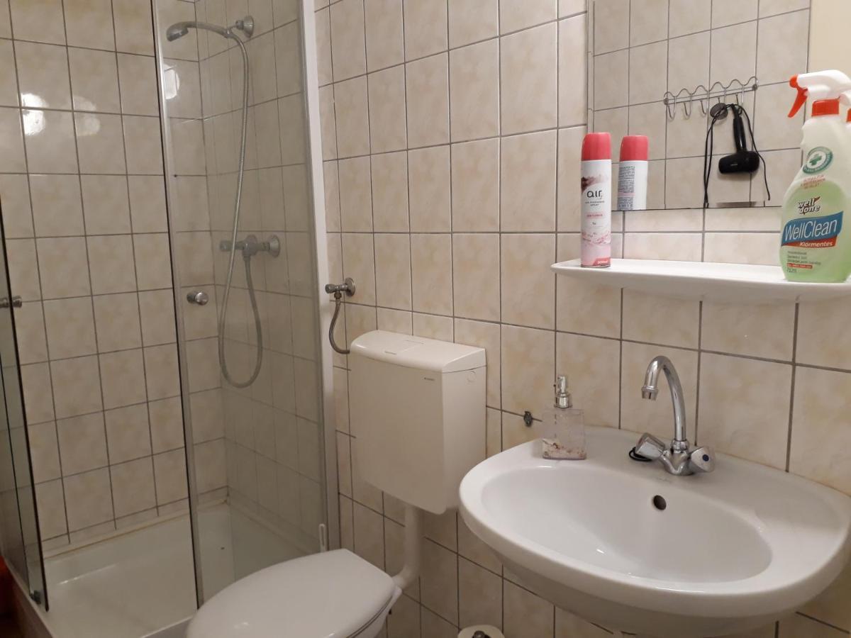 Oerveny Vendeghaz Otel Tiszafüred Dış mekan fotoğraf