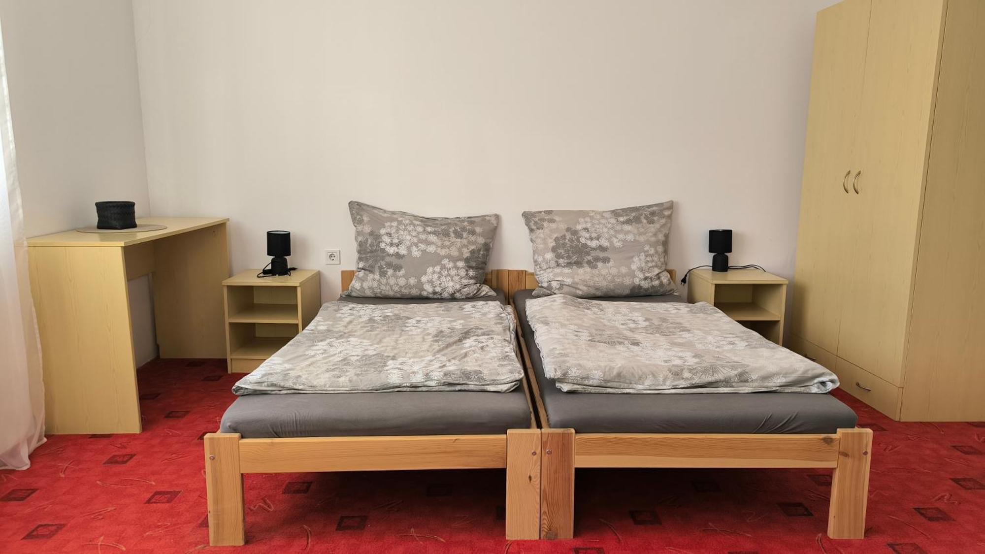 Oerveny Vendeghaz Otel Tiszafüred Oda fotoğraf