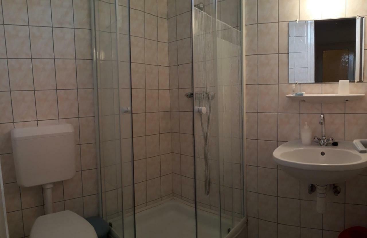 Oerveny Vendeghaz Otel Tiszafüred Dış mekan fotoğraf